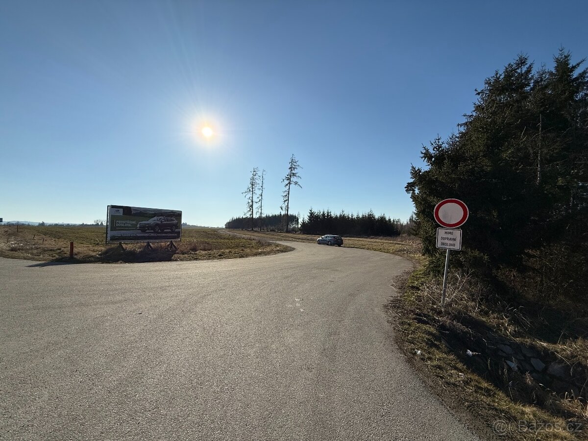 PARKOVIŠTĚproKARAVANING 300metrů od D1 EXIT119 VelkýBeranov - 3