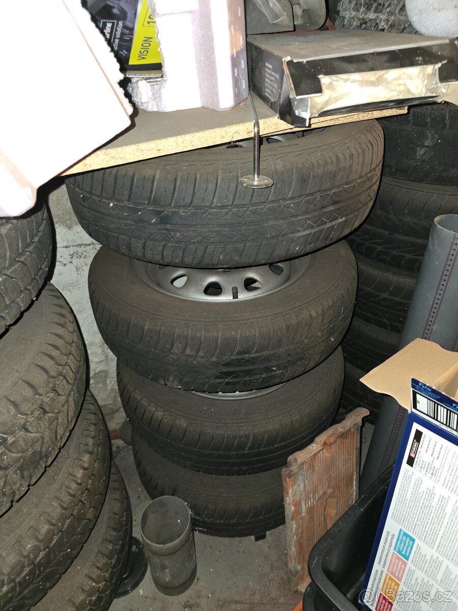 3 sady kol na Škoda Felicia - 3