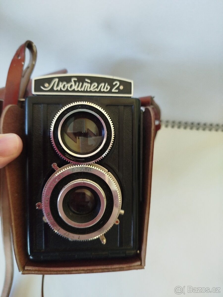 Starý fotoaparát Lubitel 2 - 3