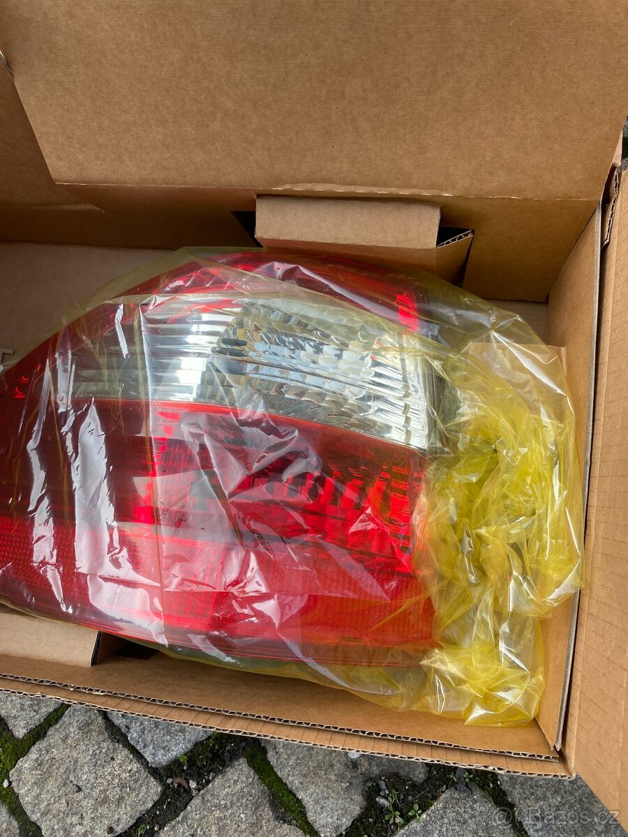 MERCEDES E,W211 - ZADNÍ LAMPY KOMBI I SEDAN,NOVÉ - 3