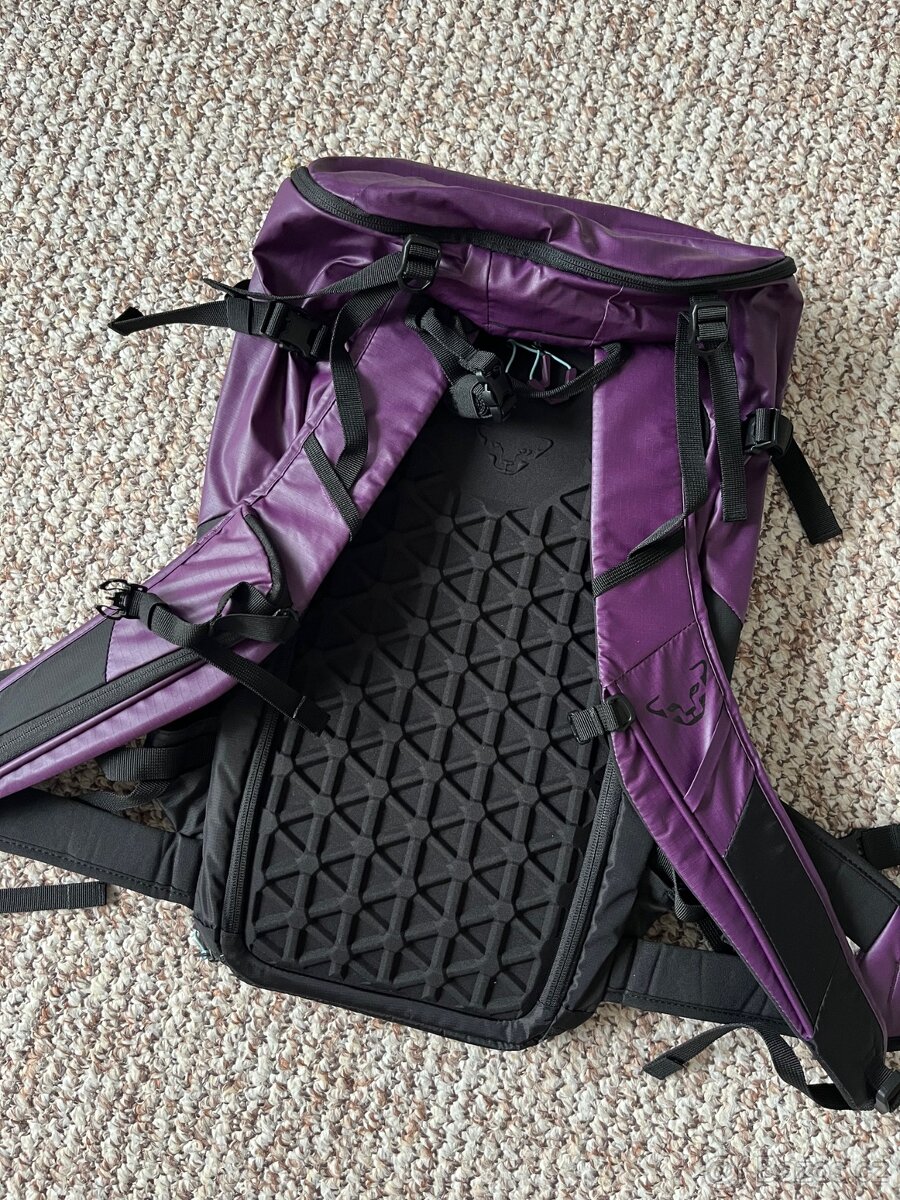 Nový sportovní batoh Dynafit Free 32L - 3