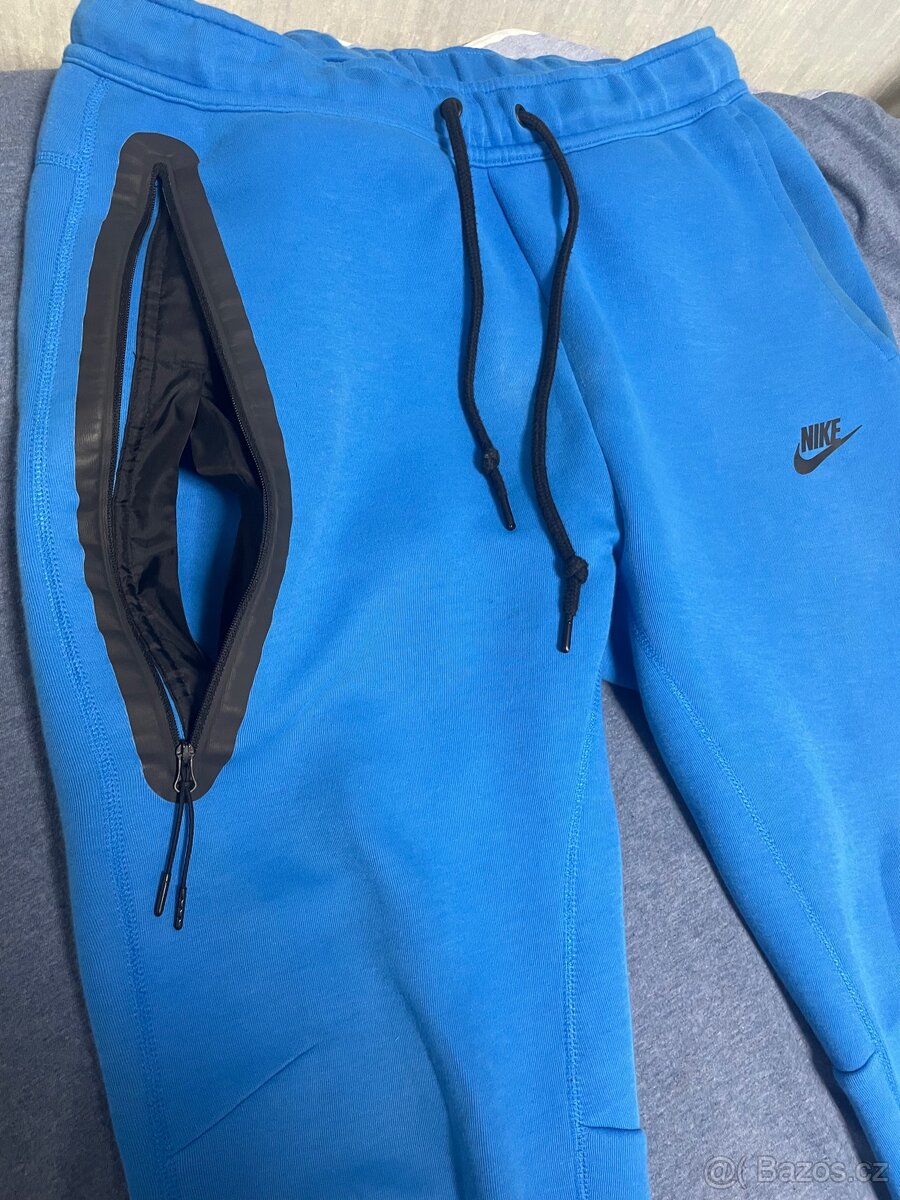 Nike Tech Fleece souprava - 3