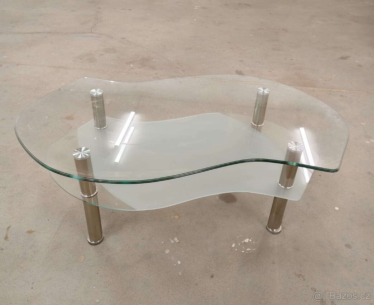 Designový skleněný stolek do obýváku - 3