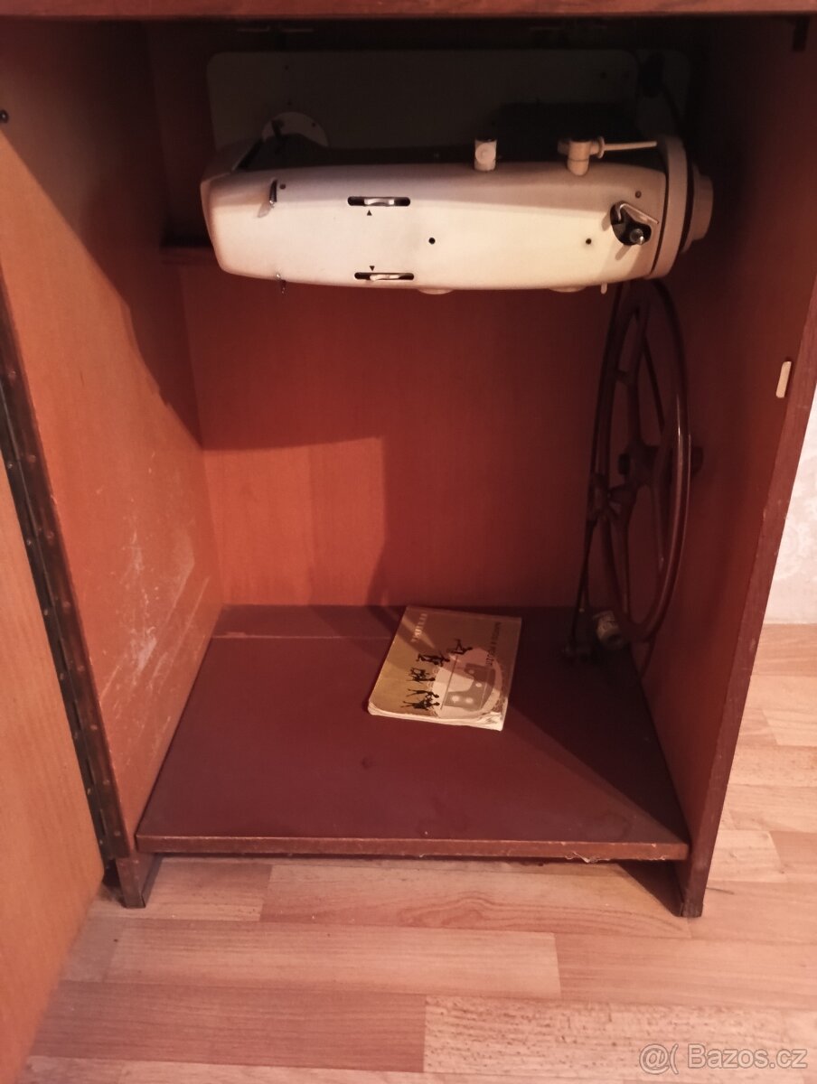 Šicí stroj Veritas - 3