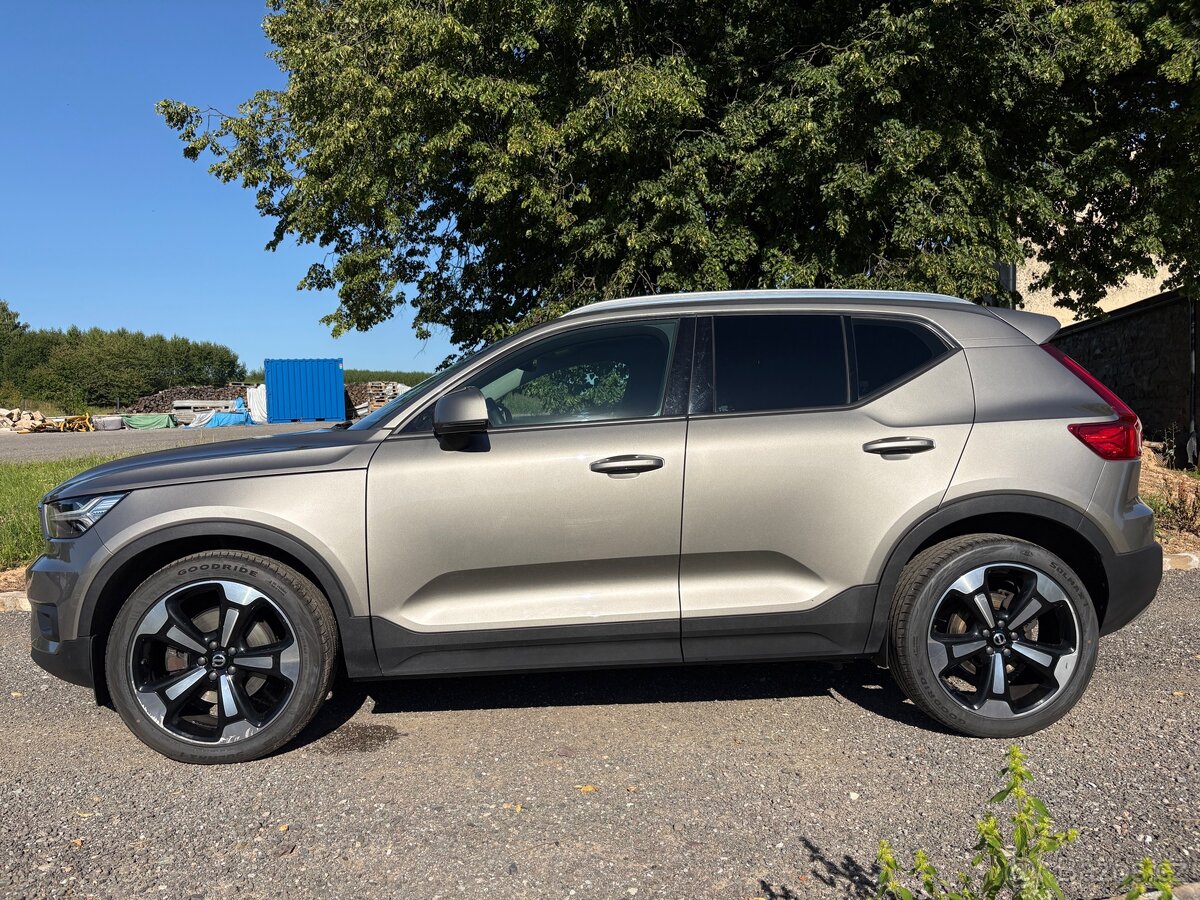 Prodám Volvo Xc40 B4 2.0i 145kw Momentum Maildhybrid - 3