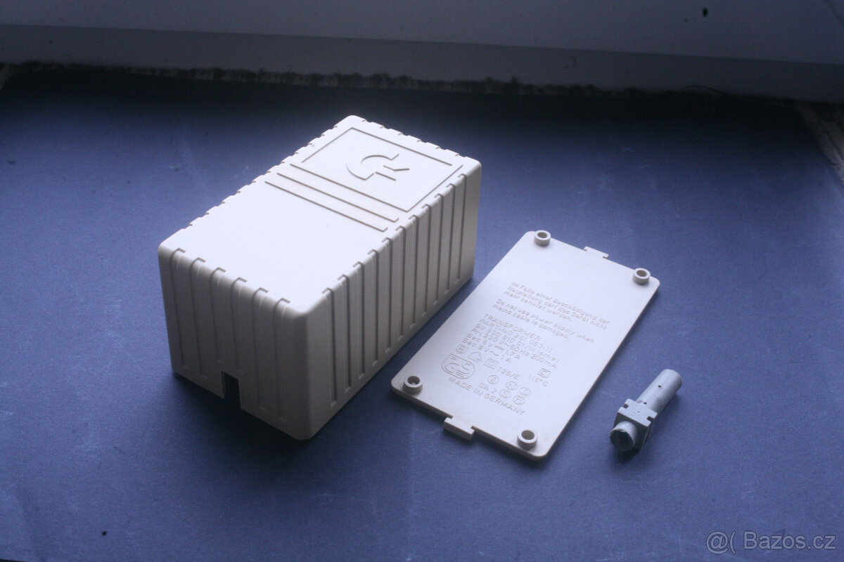 Commodore 64 I-krabička zdroje - 3