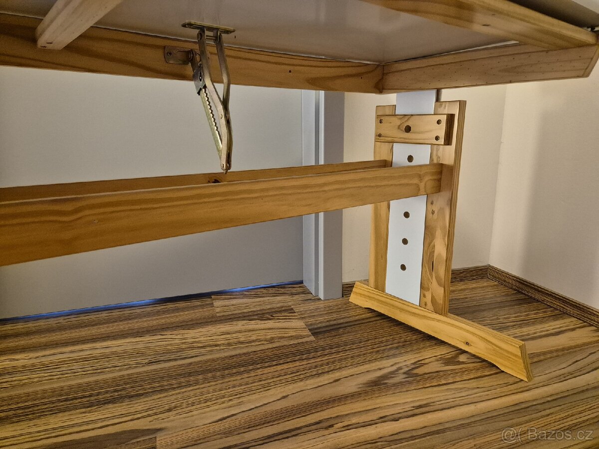 Rostoucí stůl polohovatelný - 3