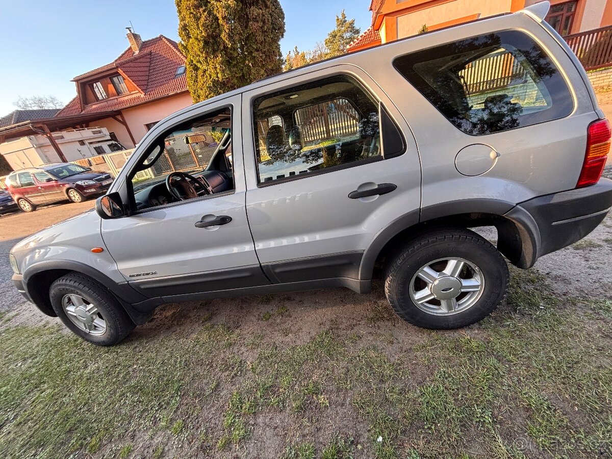 Ford Maverick XLT 2.0 16V - 3