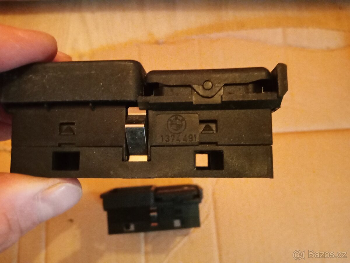 BMW E32/34 Vypínače na stahování oken - 3