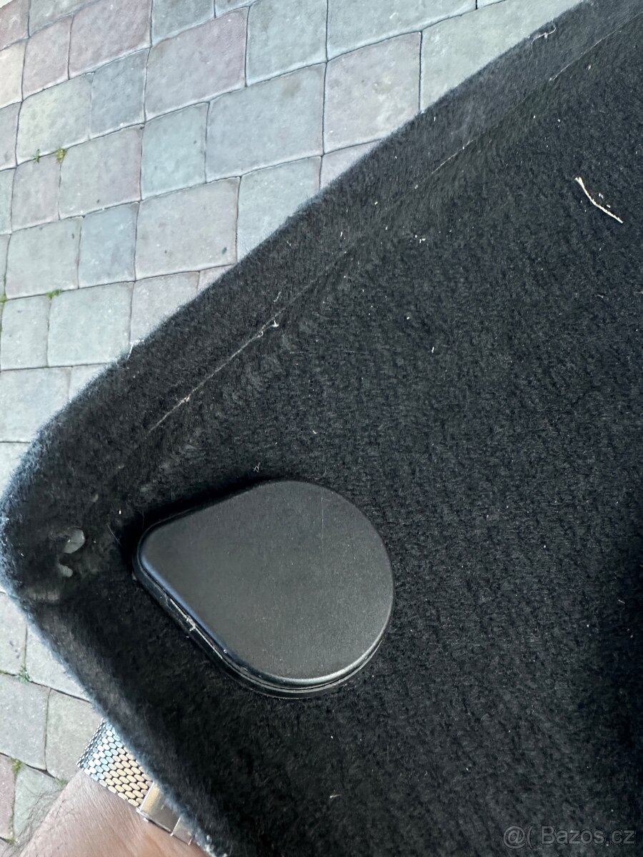 Plato kufru VW Golf 4 - 3