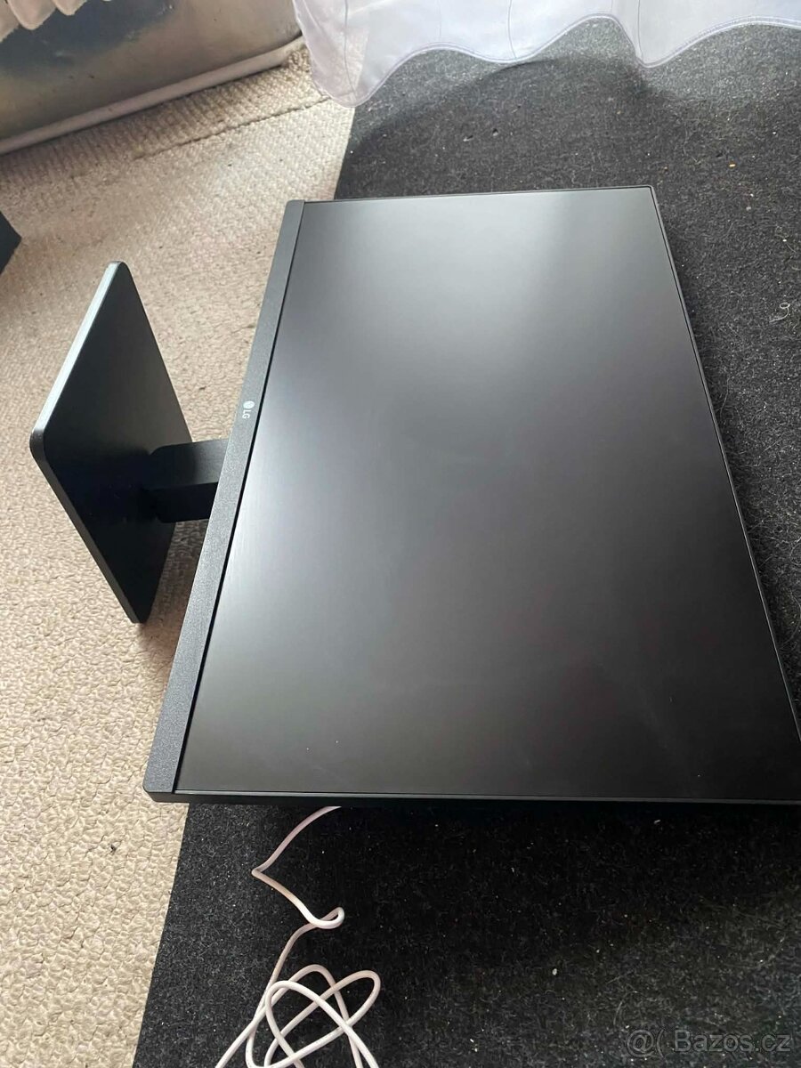 Monitor LG 24MR400-B - Jako nový - 3