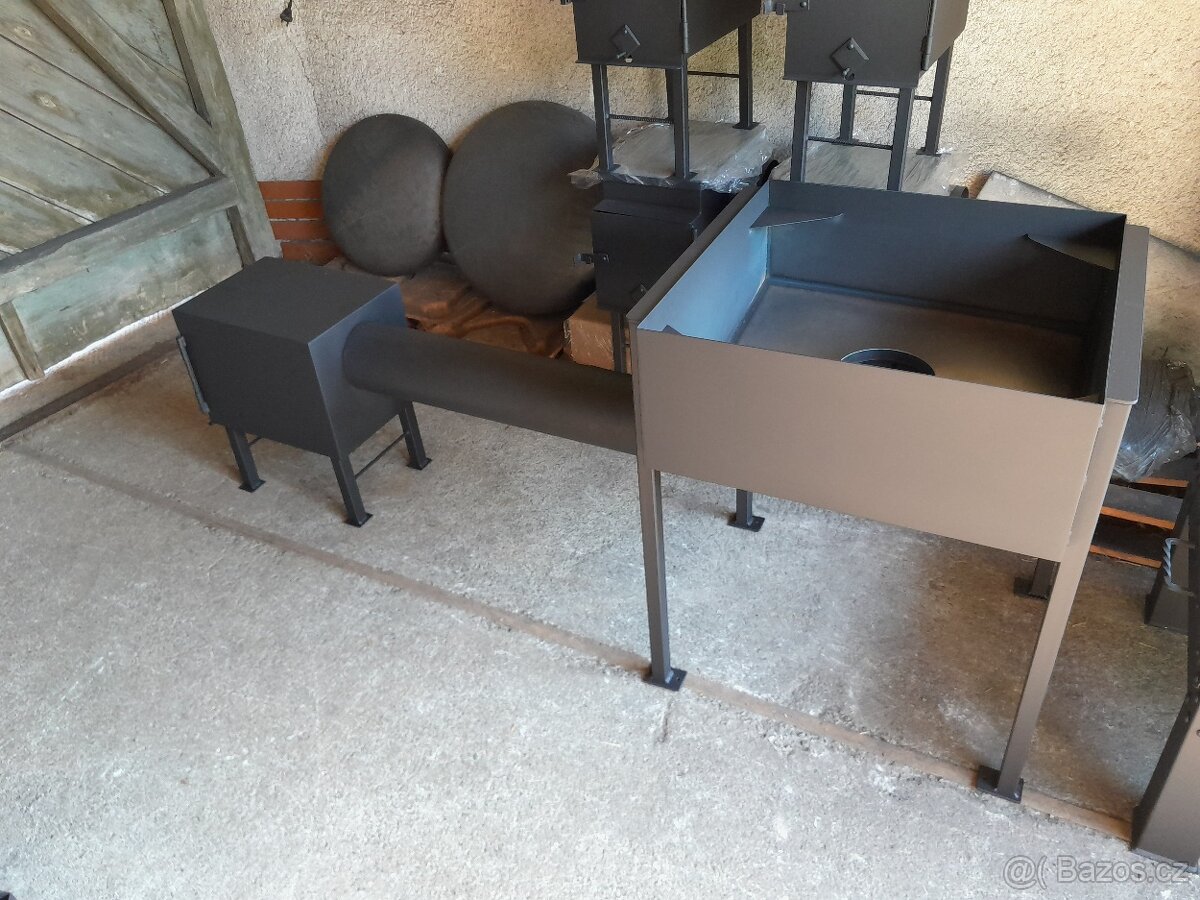 Topeniště a podstavec k udírně - 3