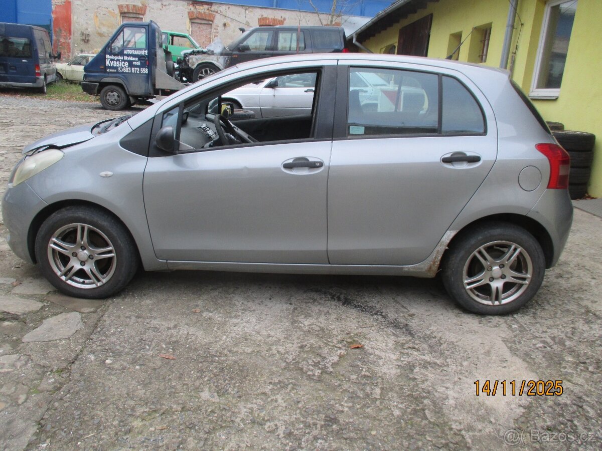Toyota Yaris 1.3 i r.v. 2006 - 3