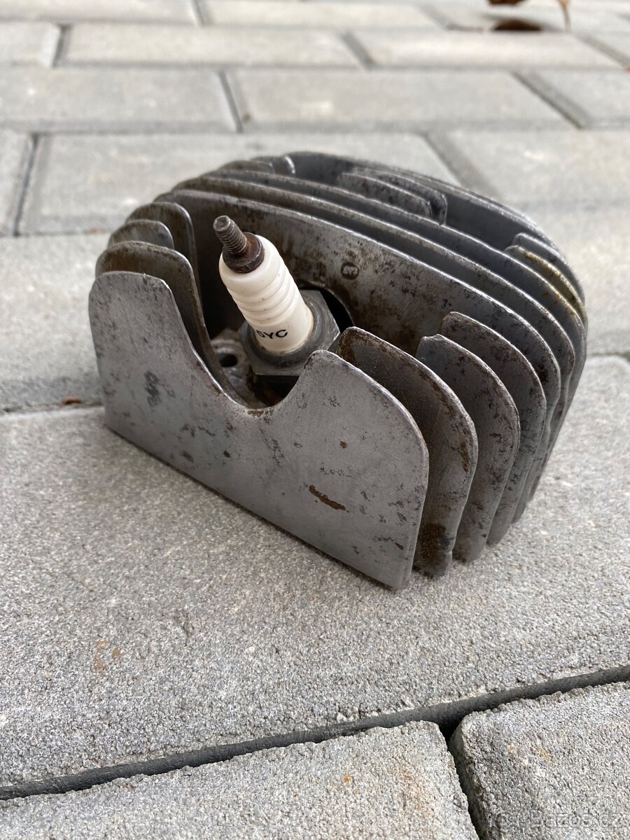 Hlava válce Jawa Pionýr - 3