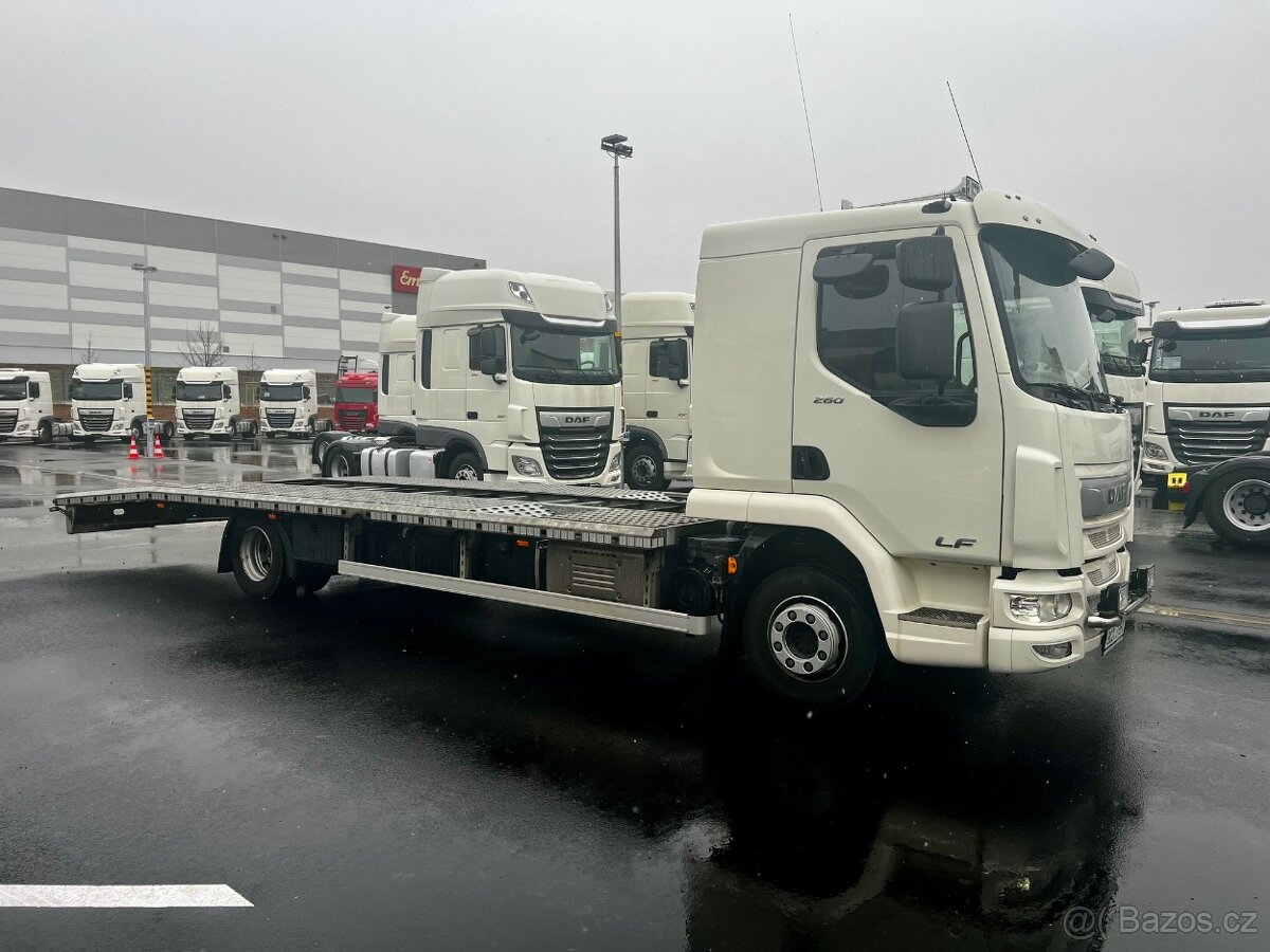 Odtahové vozidlo LF 260 FA + přívěs - 3