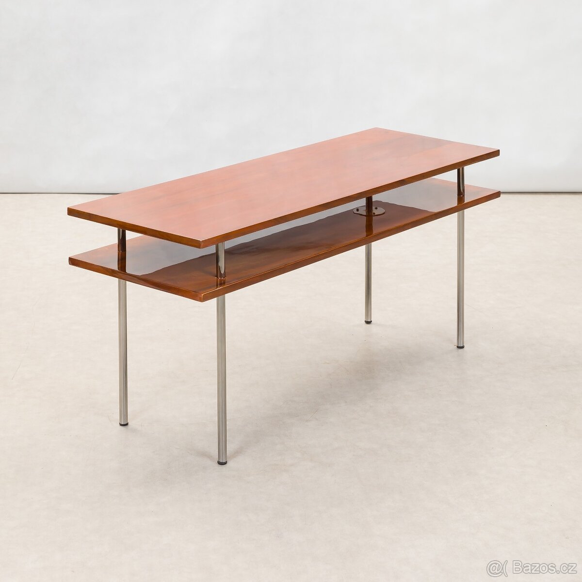 KONFERENČNÍ STOLEK - 3