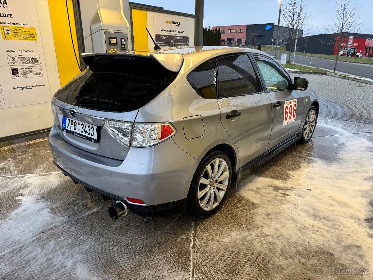 Subaru Impreza Wrx hatchback - 3