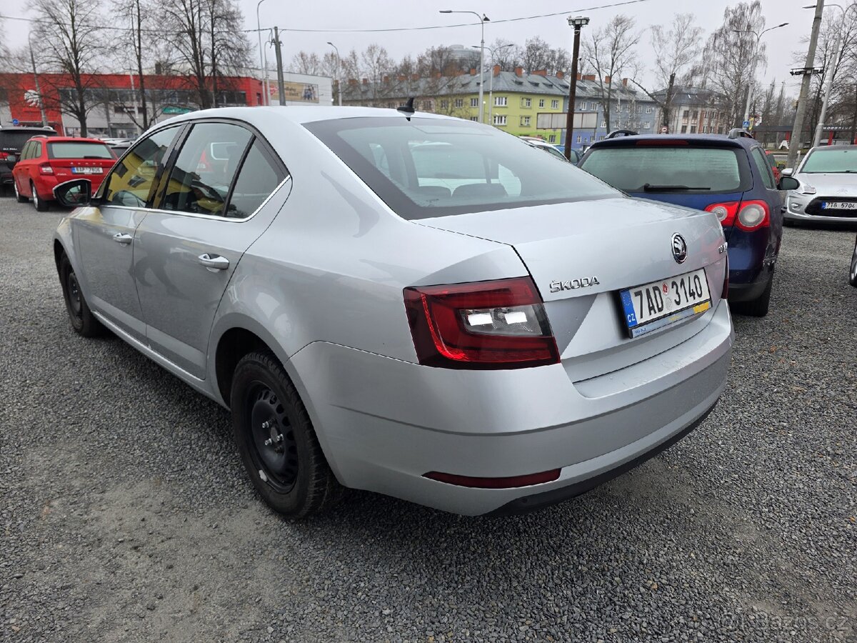 Škoda Octavia
III.1.6 TDI Led Kůže - 3