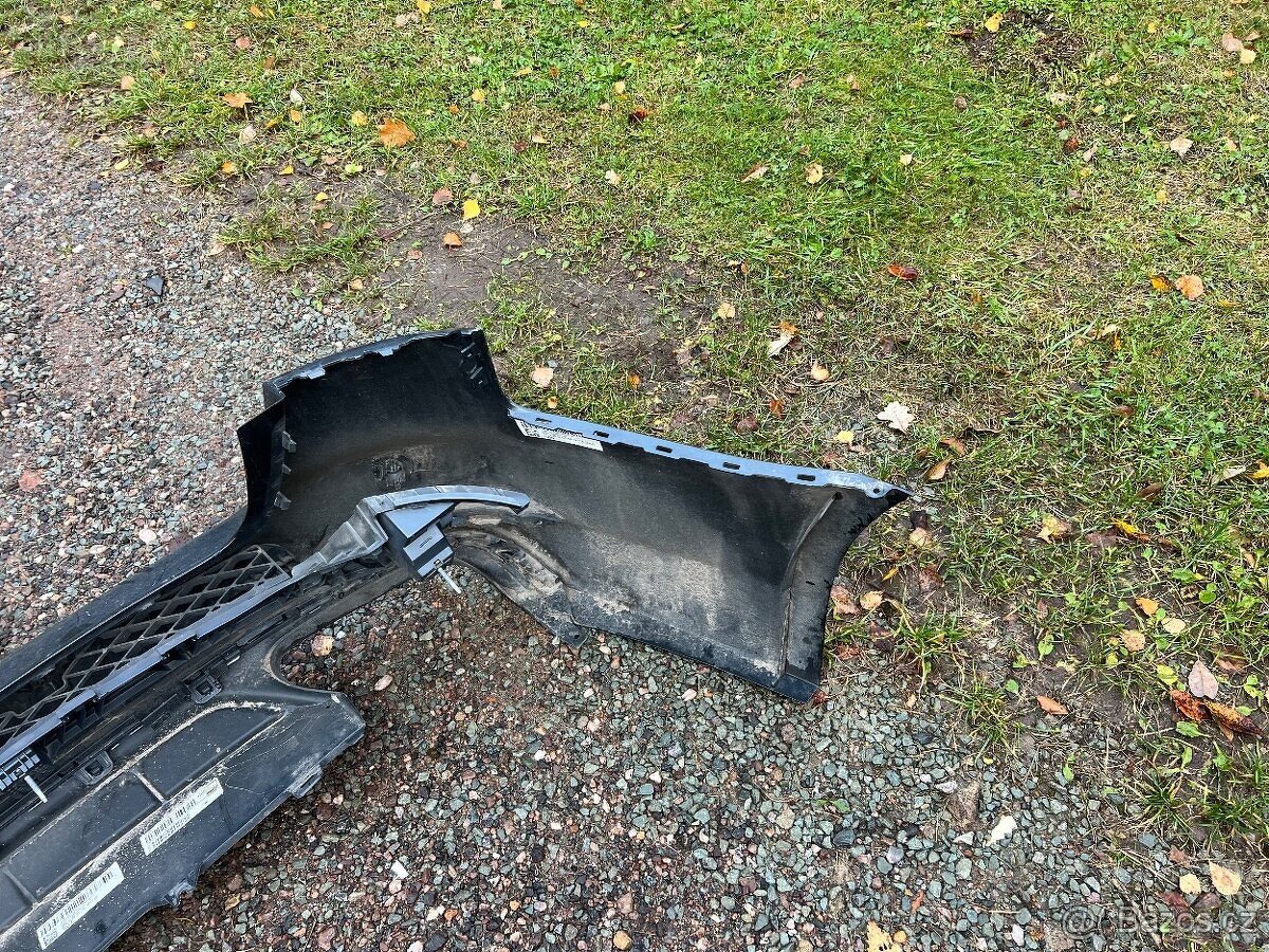 Prodám zadní nárazník na Audi A4 B9 - 3