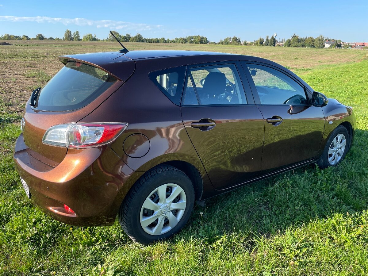 Mazda 3, 1.6, 77 kW, najeto 35 tis km, ČR, první majitel - 3