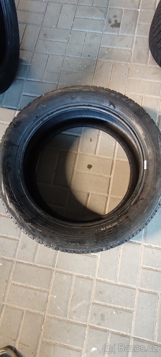 Zimní pneu Nokian 235/50R19 WR SUV 4 - 3