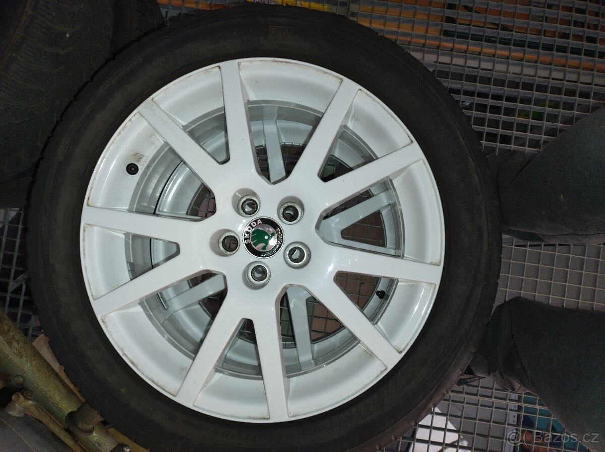 Kola Spider R17 originální bílé - 3