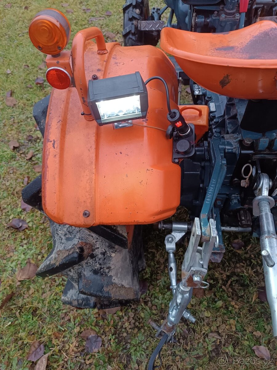 Kubota B 7000 -4 x 4 - 3