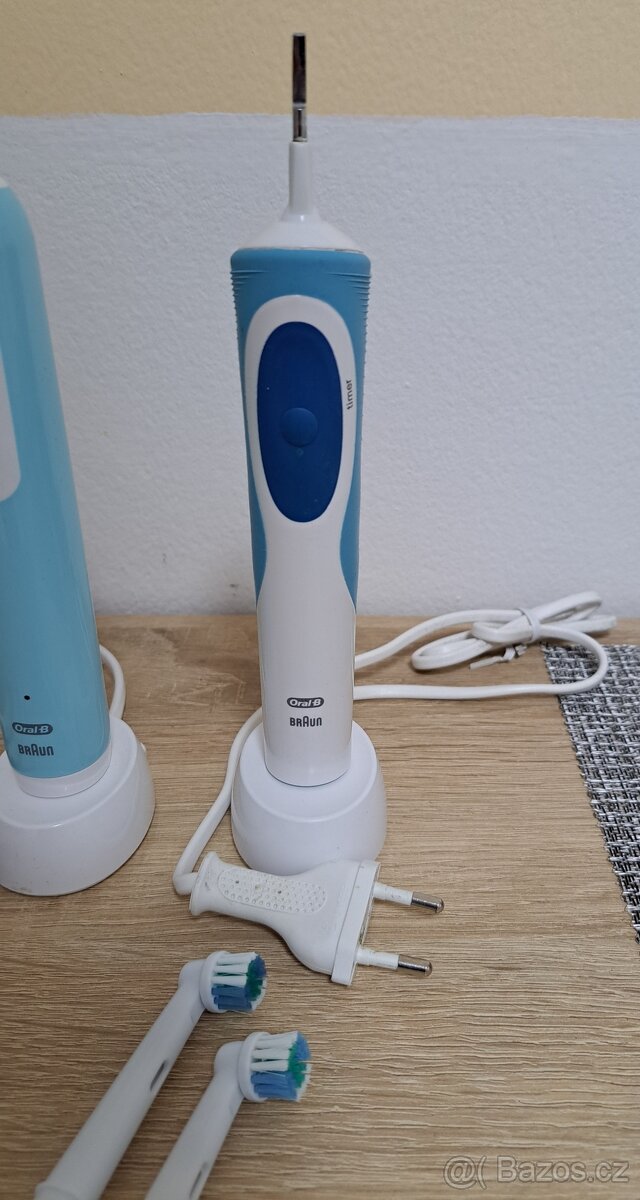 2x elektrický zubní kartáček Oral B, nový a zánovní - 3