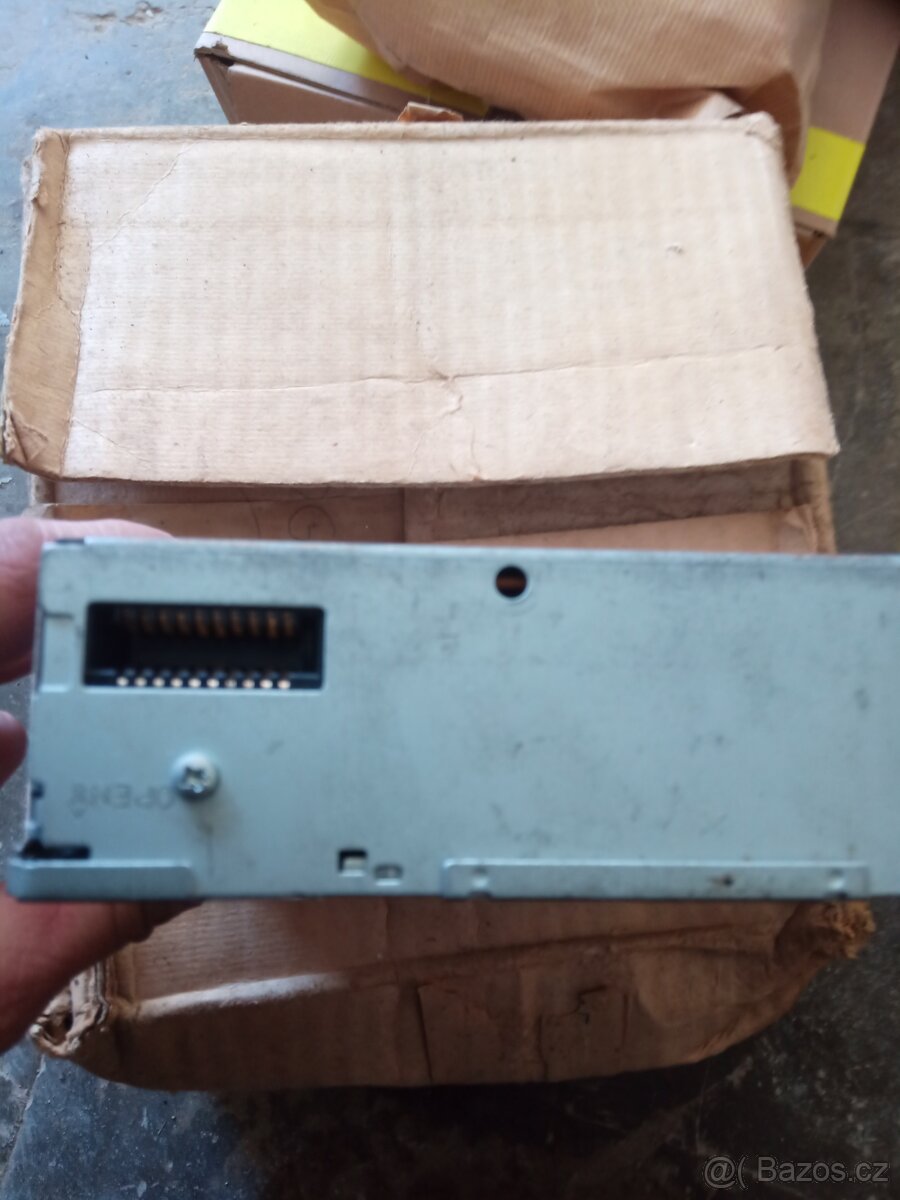 Staré autorádio - 3