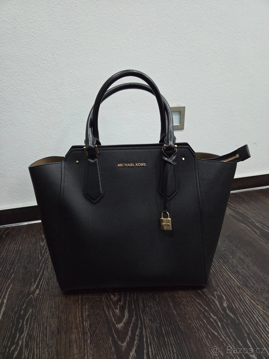Cerna kozena kabelka Michael Kors - 3