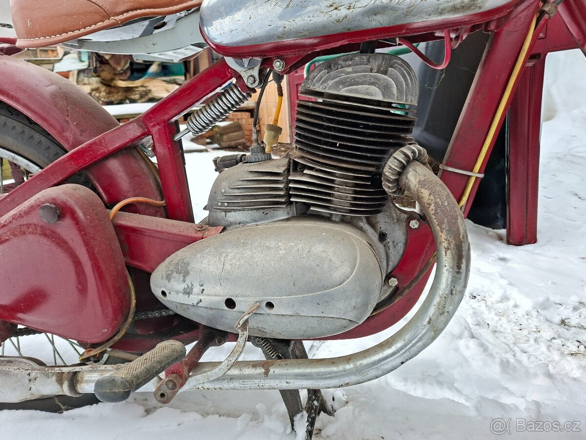 Jawa 250 Pérák - 3