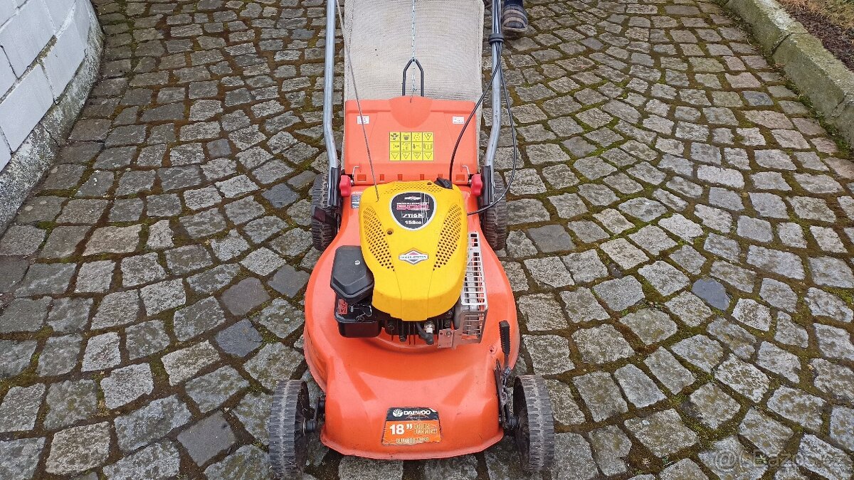 Benzinová sekačka s pojezdem - 3