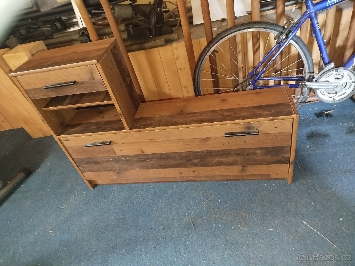 Předsíňová stěna - 3