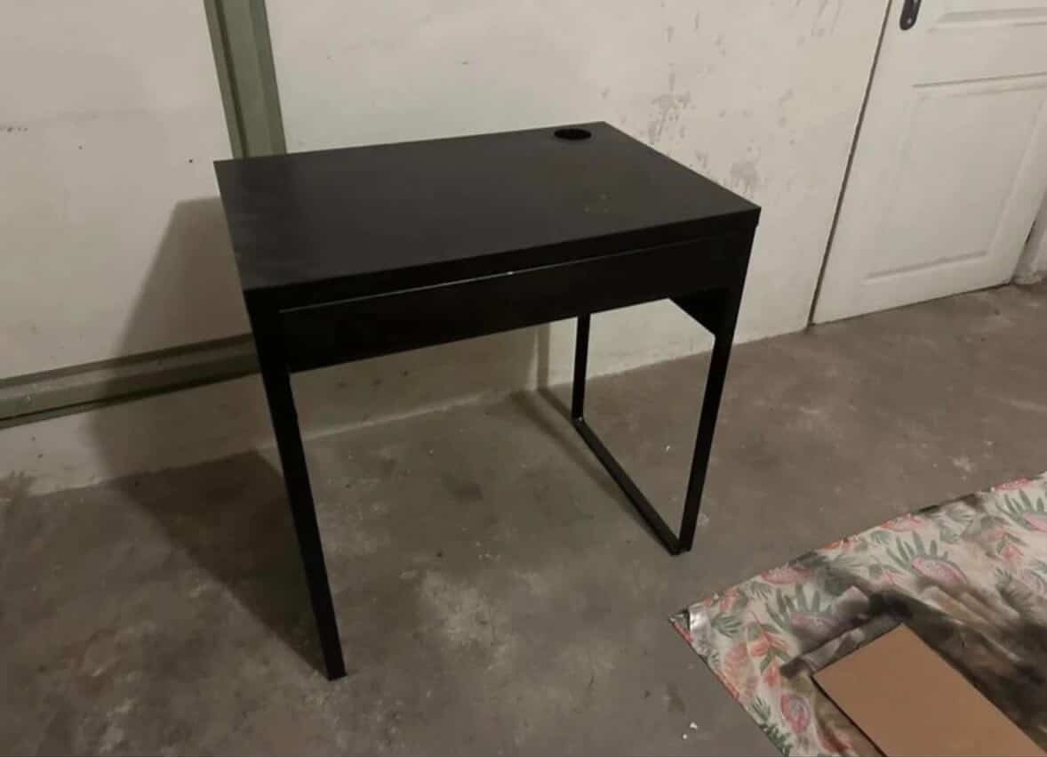 Malý psací stůl IKEA - 3