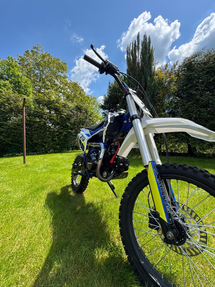 Motocykl XMOTOS - XB29 125cc 4t 17/14