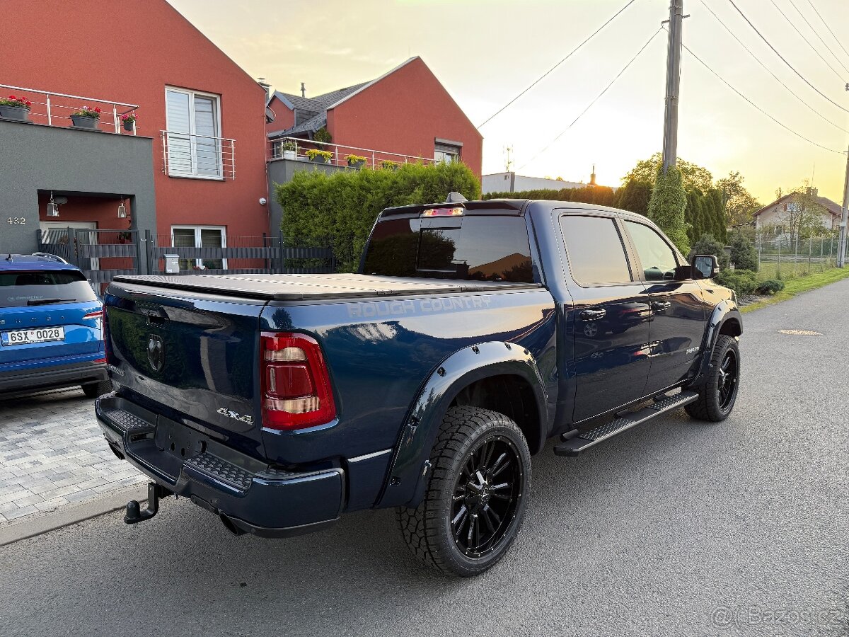 DODGE RAM 1500 LARAMIE LPG HEMI