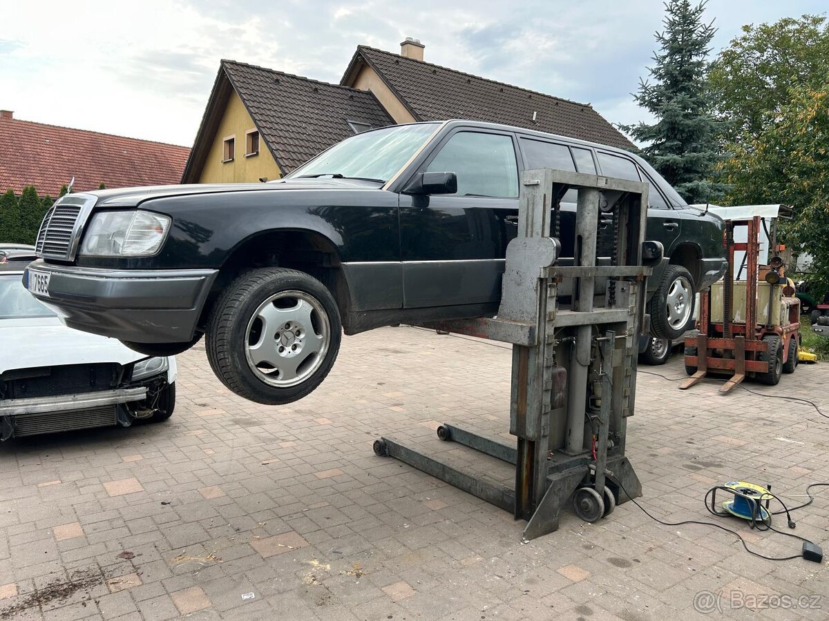 Hever/zvedák 2 tuny, hydraulický, pojizdný - 3