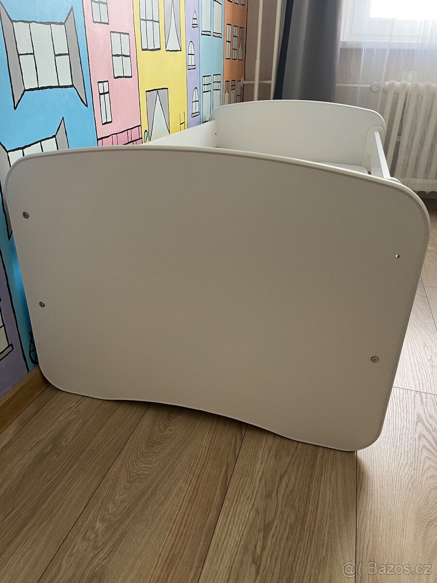 Bila postel 140x70cm s uloznym prostorem - 3