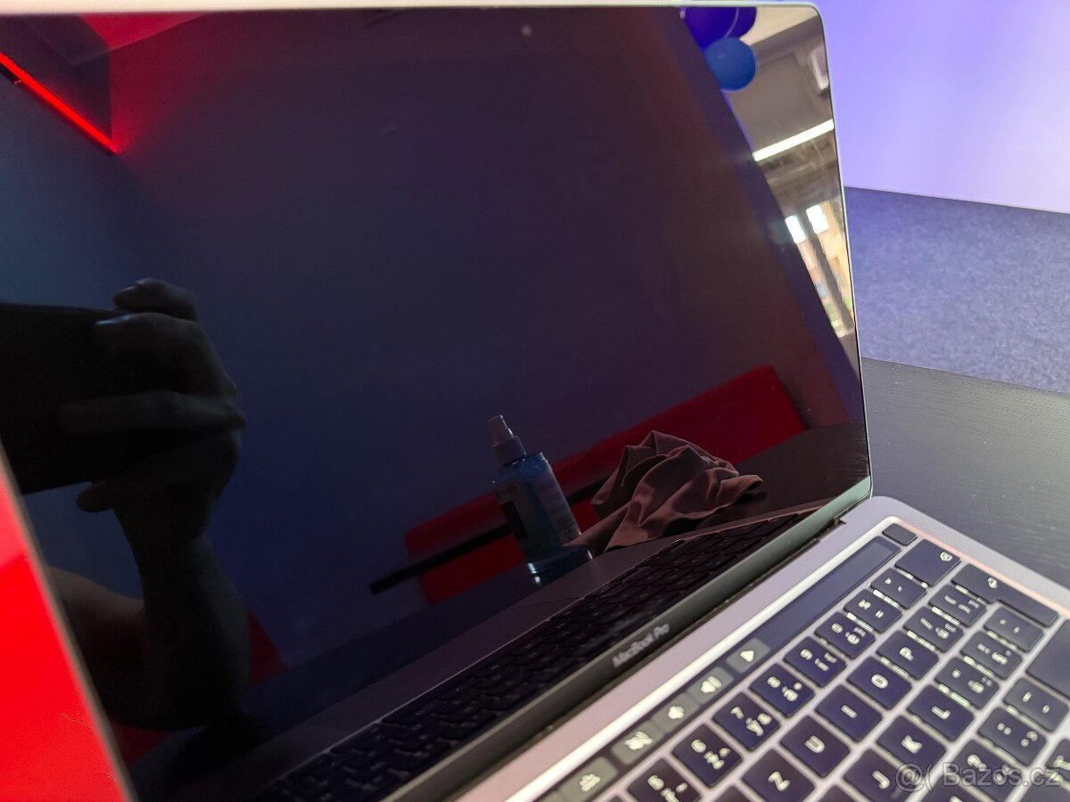 MacBook Pro 2020 - 3