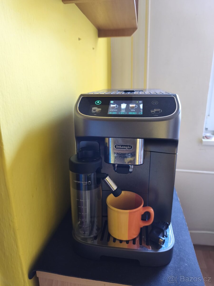 Prodám Kávovar DeLonghi Magnifica plus - 3