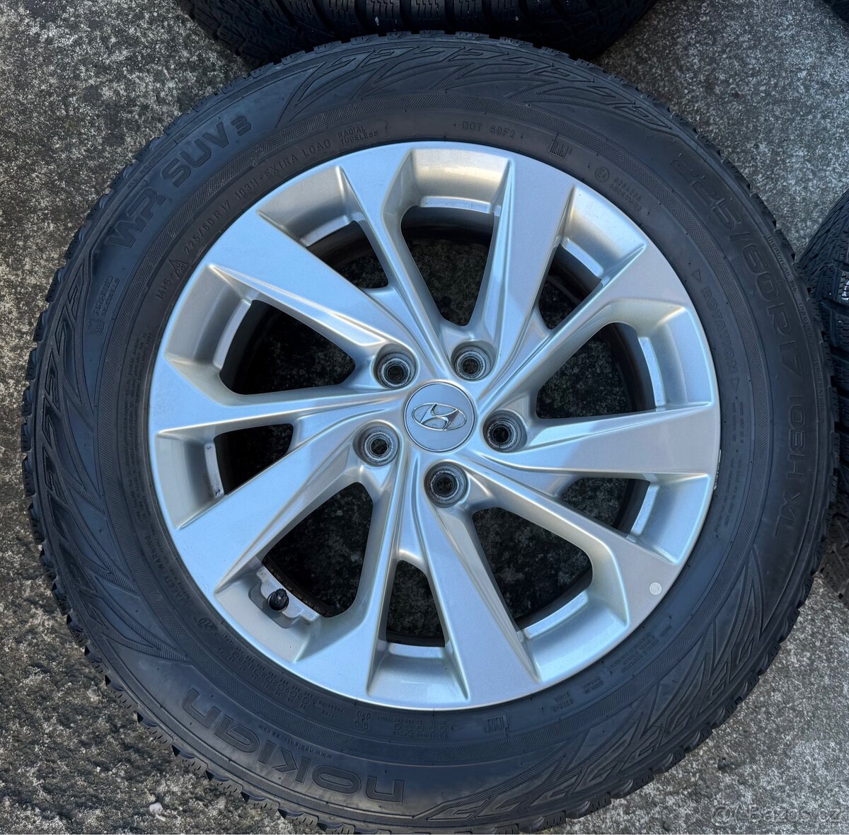 Alu kola Hyundai 5x114,3 R17 zimni Nokian 225/60/17 - 3