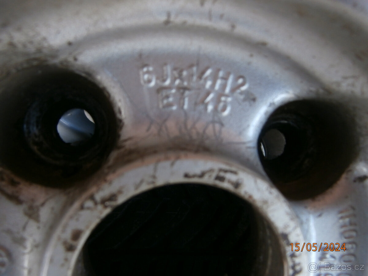 sada celoroční 185/60R 14 s orig.Alu disky vw - 3