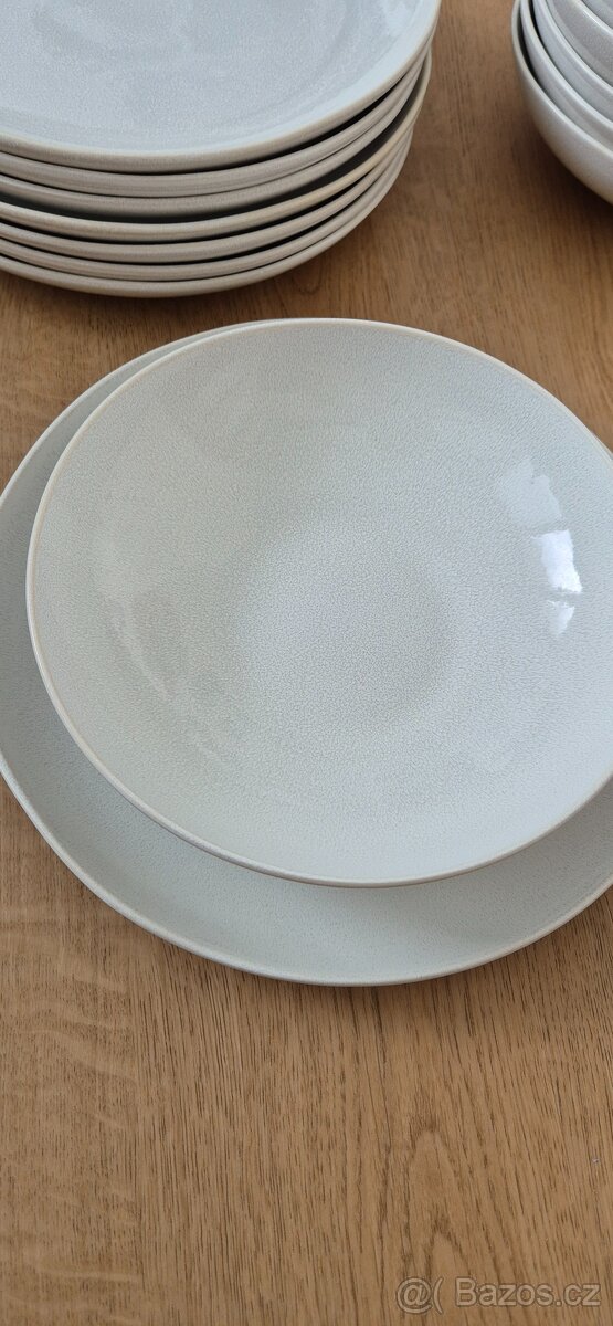 Sada talířů, nádobí - 3
