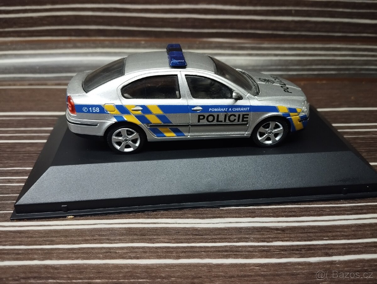 Škoda Octavia II policie 1:43 Abrex - 3