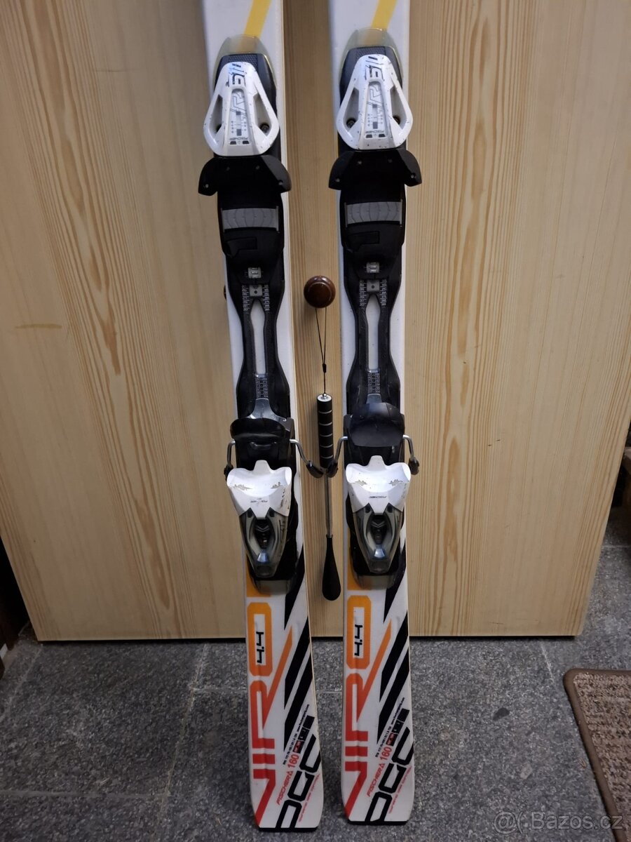 Sjezdové carvingové lyže Fischer délka 160cm - 3