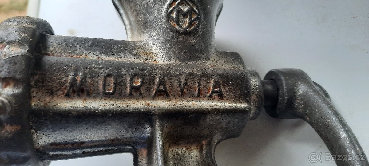 Mlýnky na maso vel.5,mlýnek na mák a odšťavňovač - 3