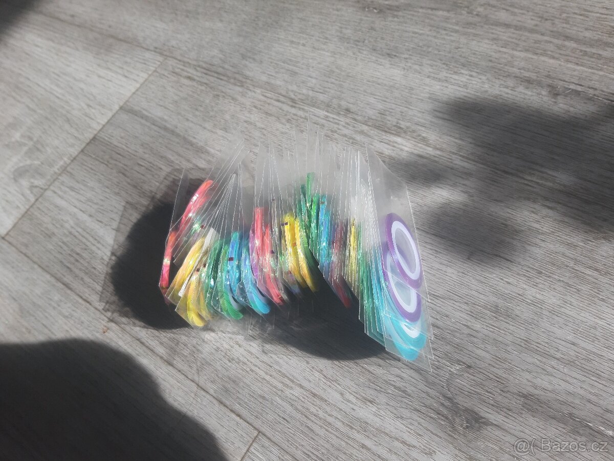 55ks duhových zdobicích lepících pásek s unicorn efektem - 3