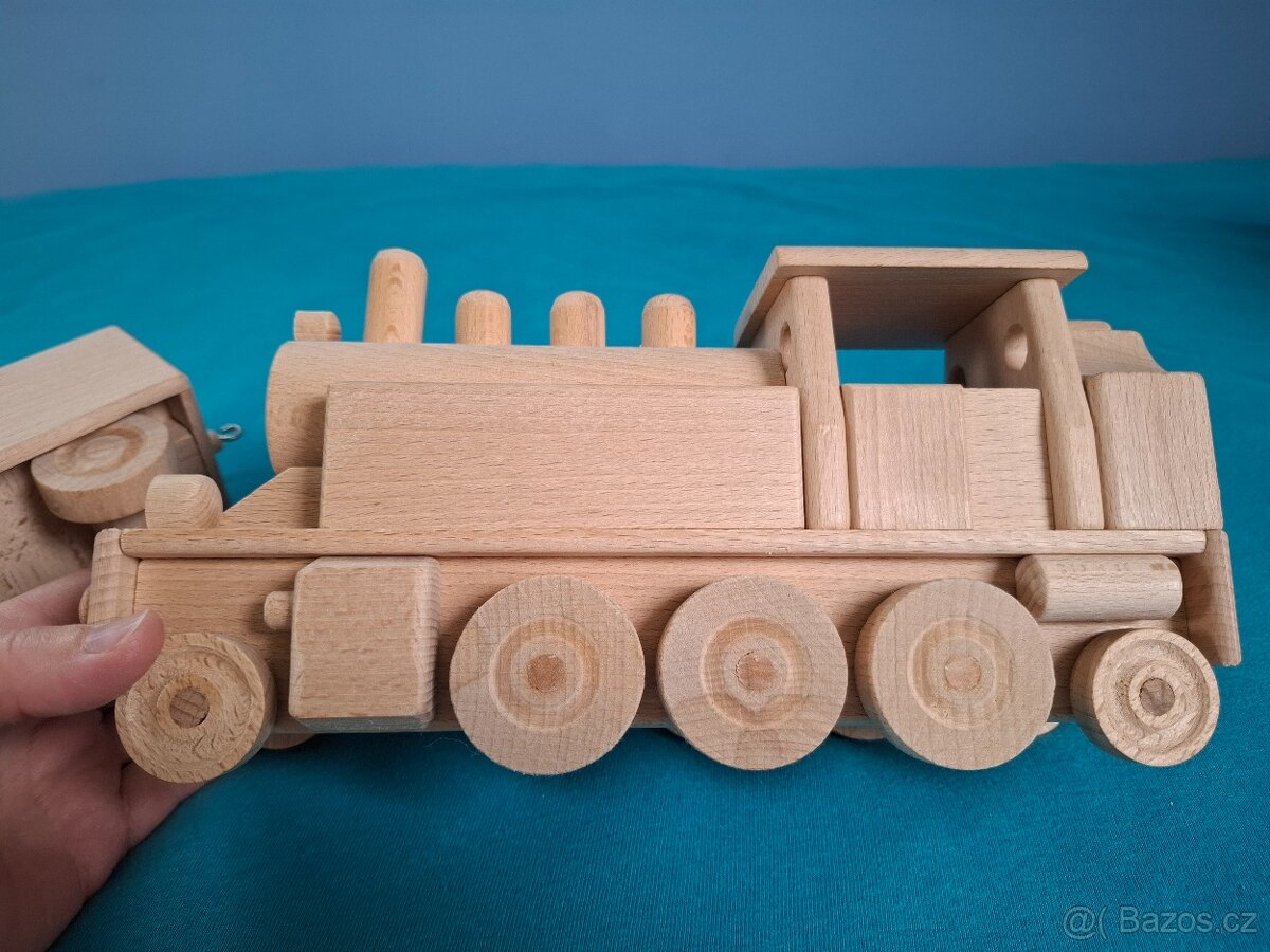 Dřevěný vláček s vlečkou - 3