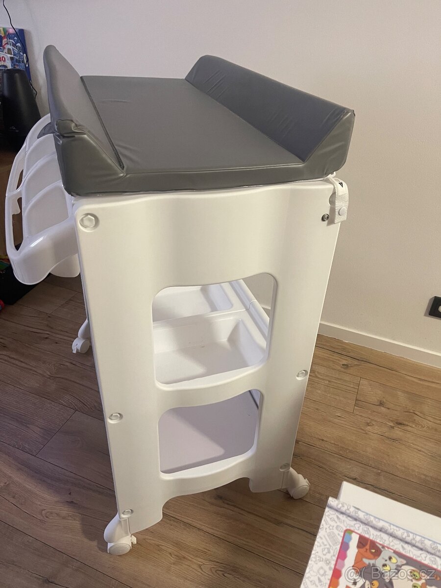 Přebalovací pult s vaničkou - 3