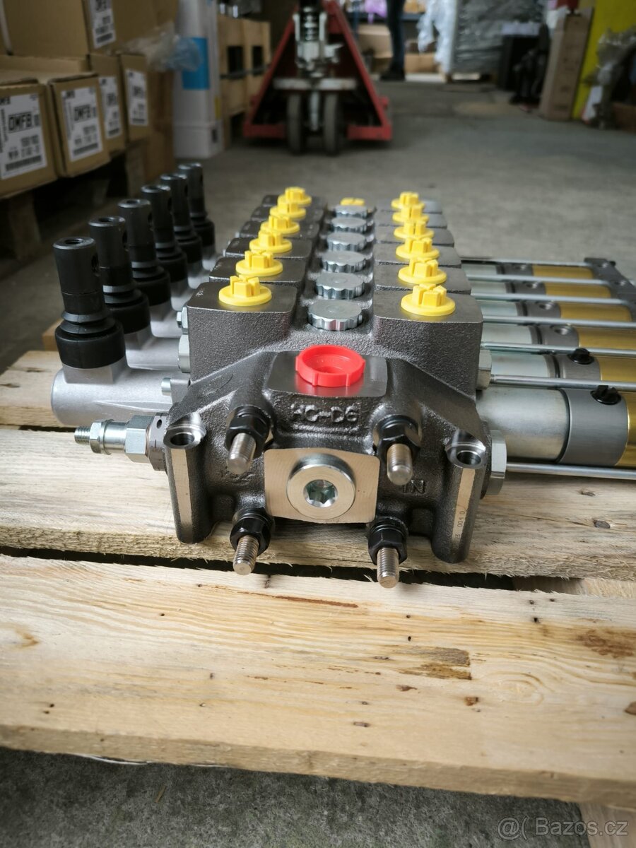 Hydraulický/Elektrický rozvaděč - 3